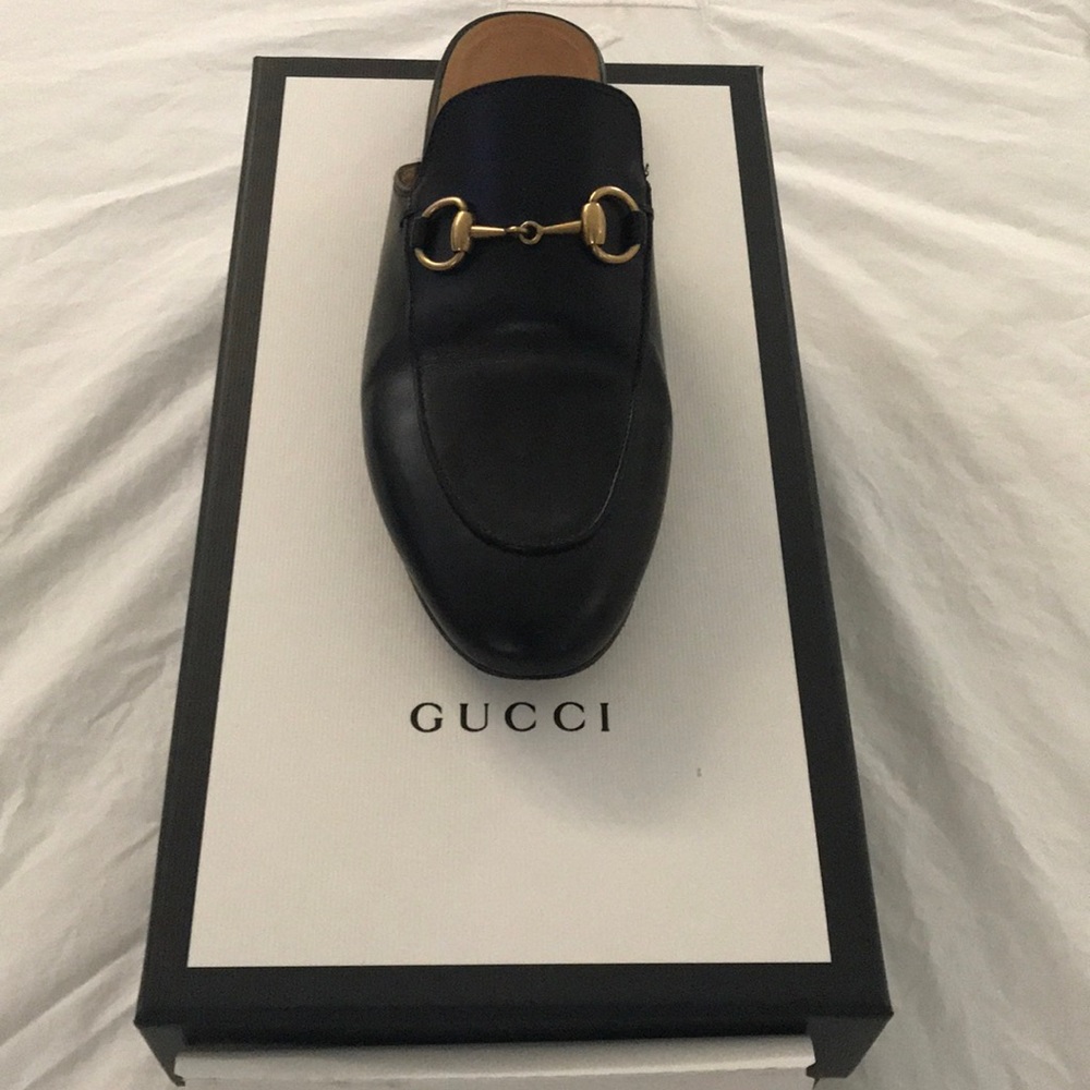AUTHENTIC! GUCCI Black Slippers Size 5.5
